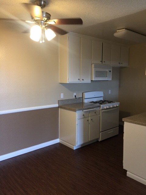 Foto principal - 14709 Budlong Ave