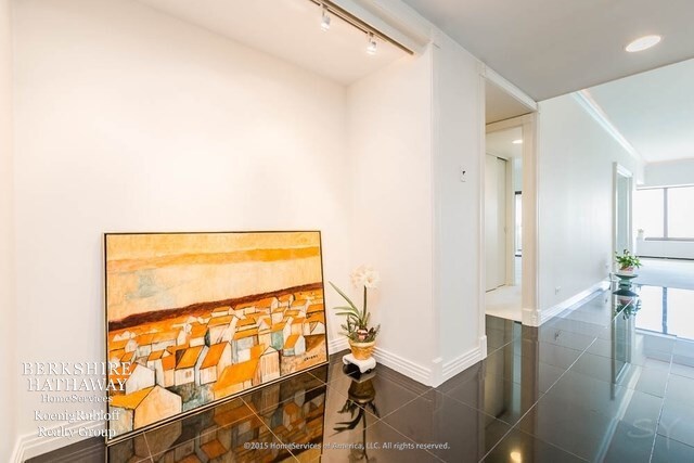 Foto del edificio - 175 E Delaware Pl