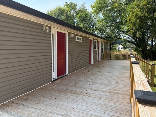 Foto del edificio - 1414 Muddy Creek Rd
