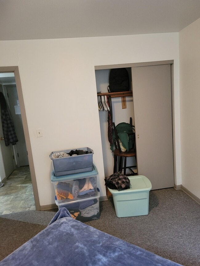 Building Photo - 6521
