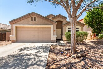 Building Photo - 1020 S Esmeralda