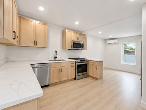 Building Photo - 105 Watson Ave