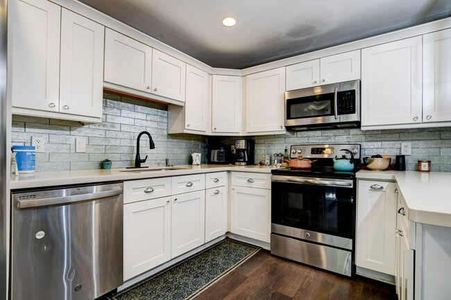 Building Photo - 812 NW 30th Avenue A Delray Beach Fl 33445