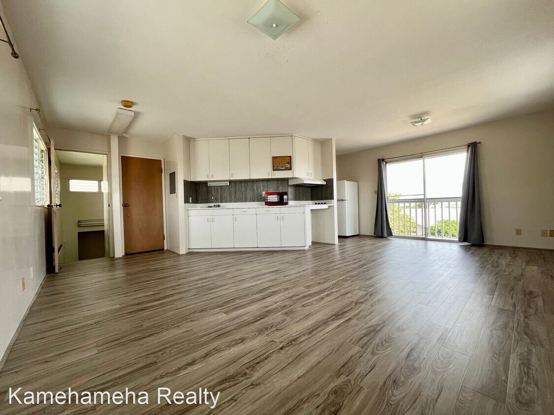 Studio, 1 bath House 1707 Kalauipo Street House for Rent in Pearl