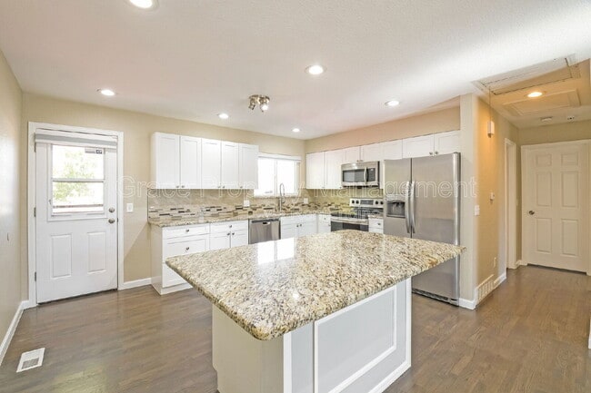 Foto del edificio - 1557 S Salida Way