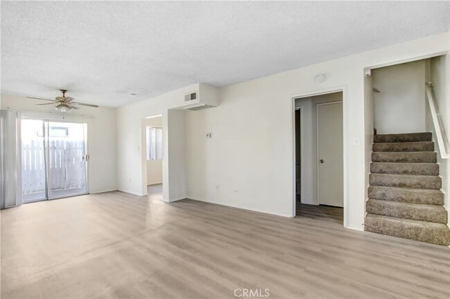 Building Photo - 30 N Ash St