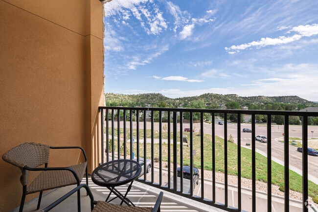 2 habitaciones, 1 baño - 855 pies cuadrados - Terraza - The Edge at Mt. Shadows