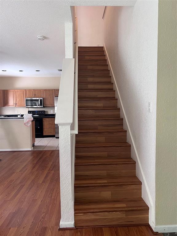 Building Photo - 16317 Newbury Palms Ct