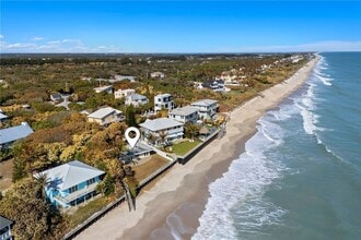 Building Photo - 9556 Doubloon Dr