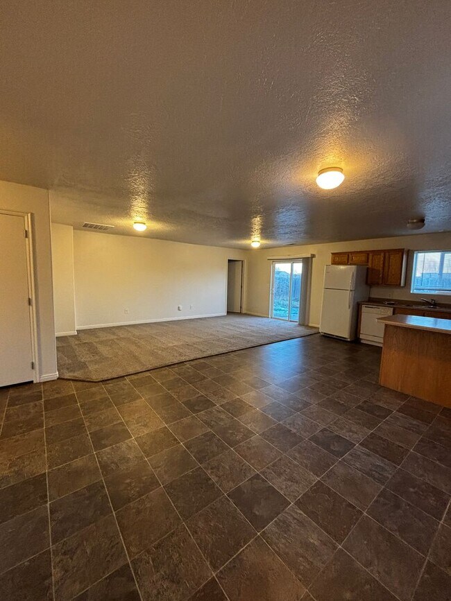 Foto del edificio - FAR-T 4170/4172