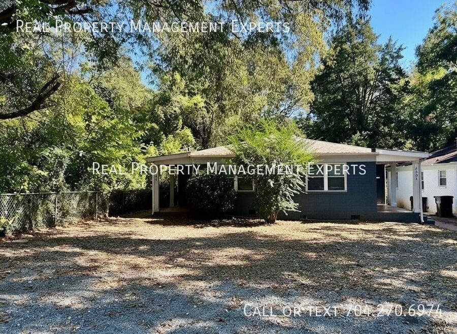 Foto principal - 2503 Eastway Dr