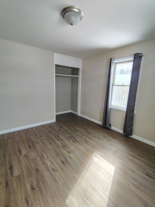 Dormitorio tres - 45 Myers Ave