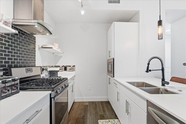 Foto del edificio - 3131 N Central Ave