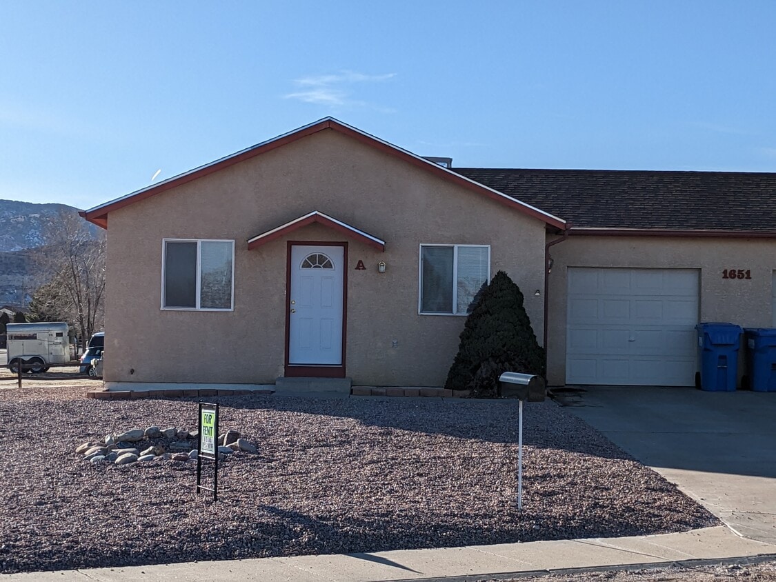 Unit A - 1651 N 15th St