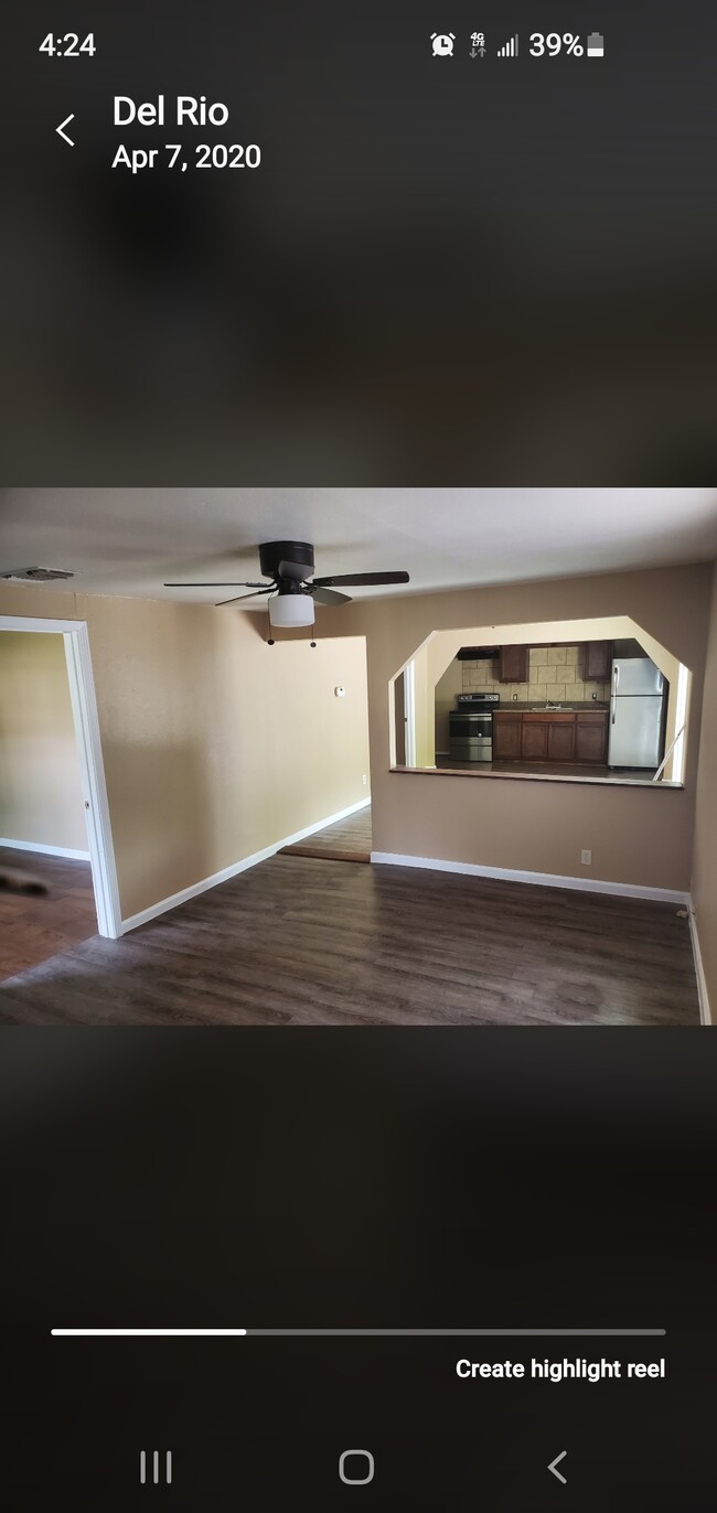 Building Photo - 410 Cano St