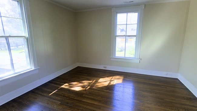 Building Photo - 669 Holly Ave NW