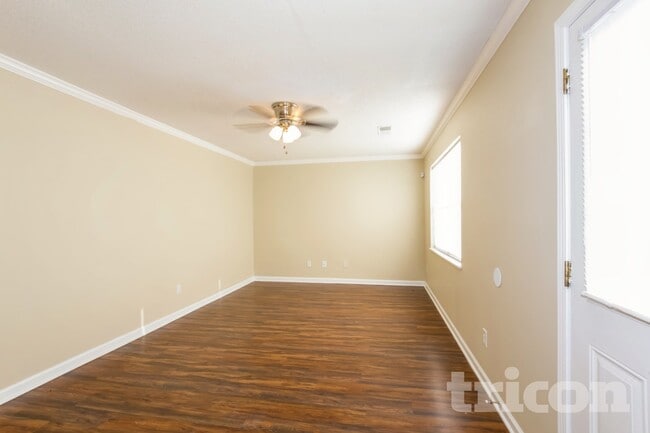 Building Photo - 7 Barnley Ct