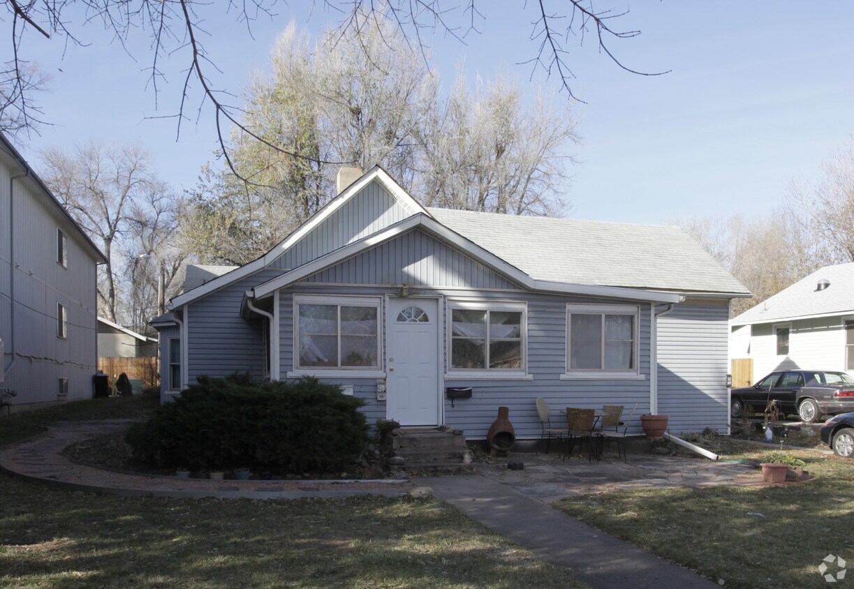 Building Photo - 205 N Sherwood St
