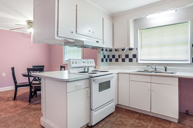 Foto del edificio - 3bd 2.5ba HOME FOR RENT! With Bonus Space!