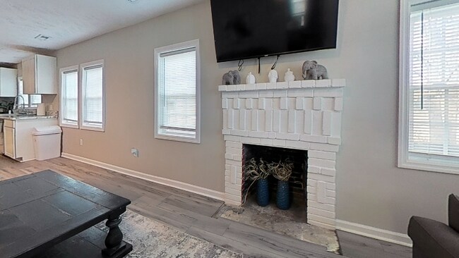 Building Photo - 445 Ames St