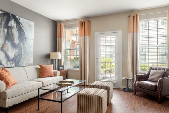 Founders Village - Living Room - Founders Village Townhomes