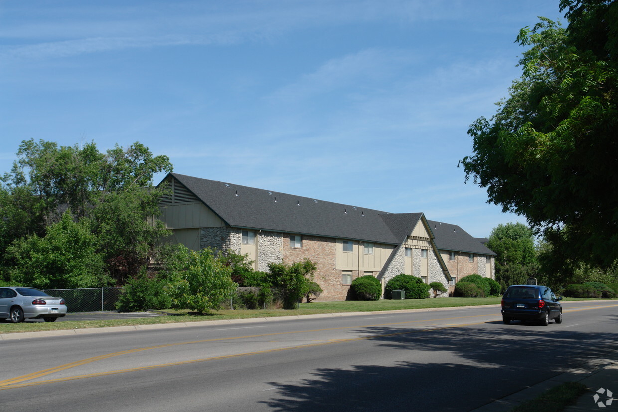 Primary Photo - Stratford West Apartments