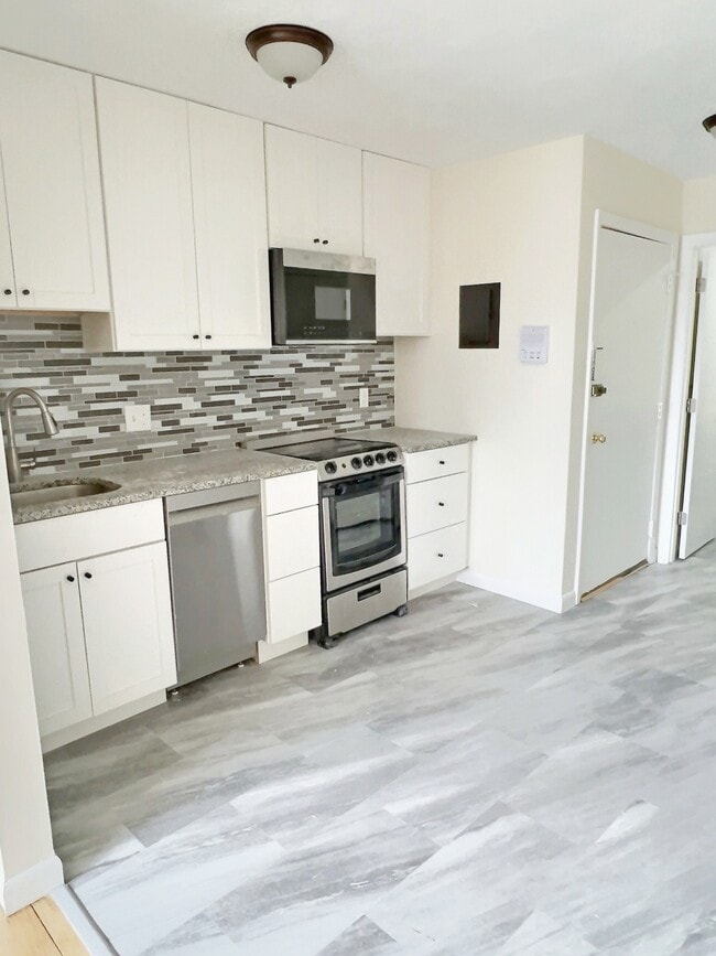 Photo - 1027 Commonwealth Avenue Townhome