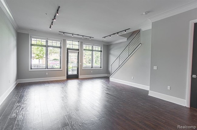 Building Photo - 431 S Eton St