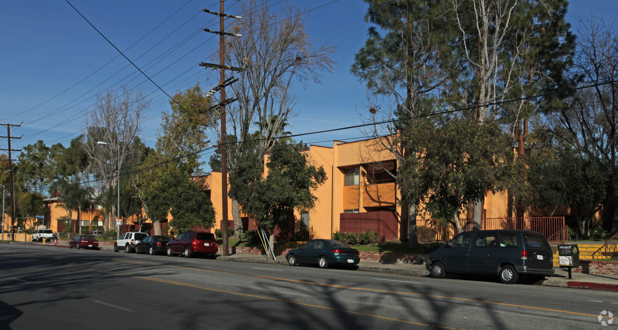 Building Photo - Kittridge Gardens Apartments