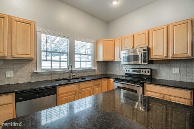 Building Photo - 4 br, 3 bath House - 6317 SELBORNE AVE