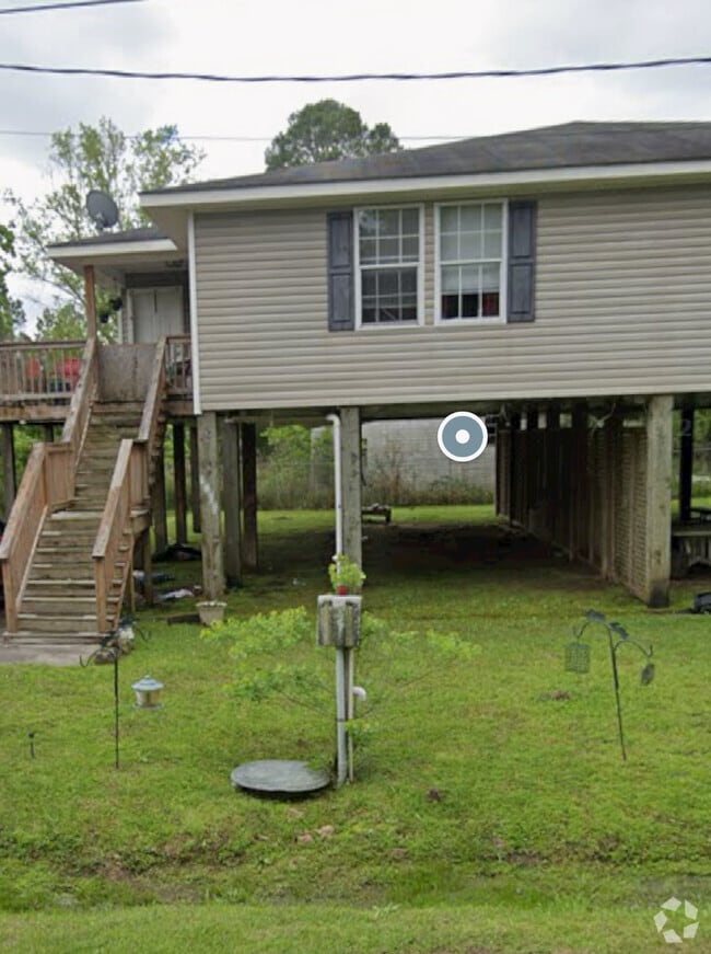 Building Photo - 6031 Scott St
