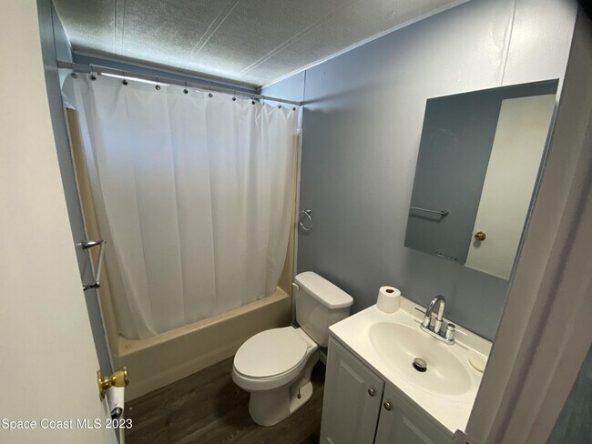 Foto del edificio - 352 Broadway Blvd