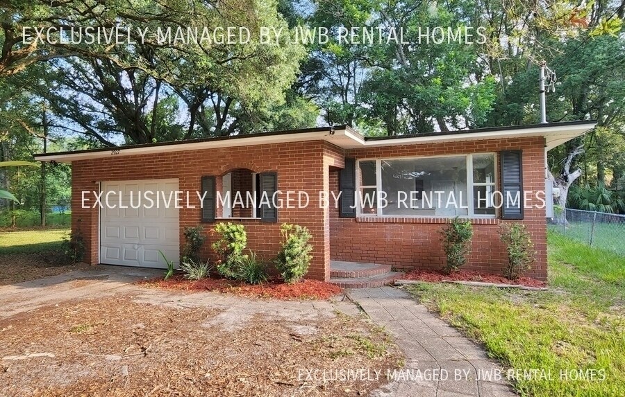 Foto principal - 2927 W 1st St