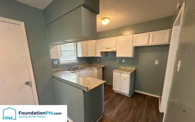 Building Photo - 4430 Tarleton Dr