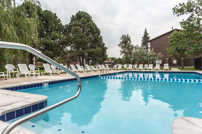 Pine Creek Apartments - Apartments in Denver, CO | Apartments.com