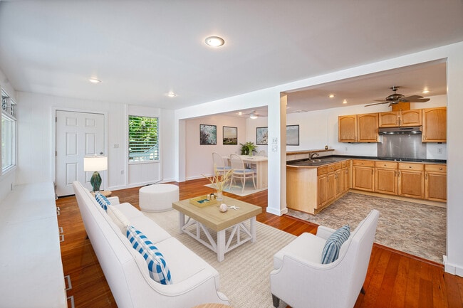 Photo - 330 Lapa Pl House