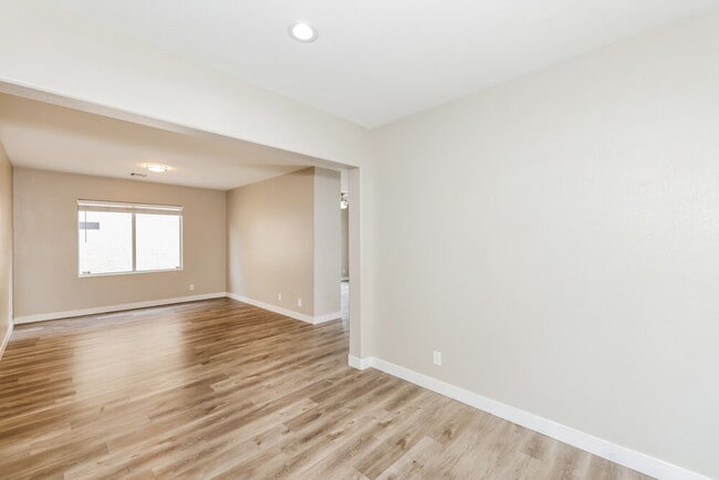 Foto del edificio - 7714 S Hauck St
