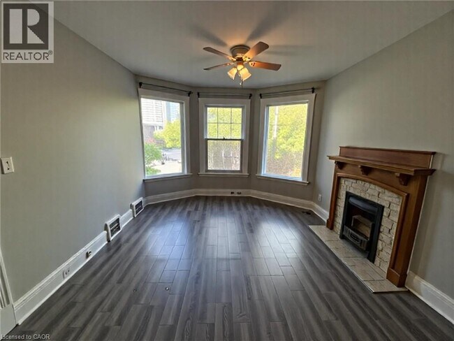 Building Photo - 147 Bold St