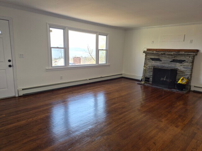 Foto del edificio - 27 Oakwood Dr