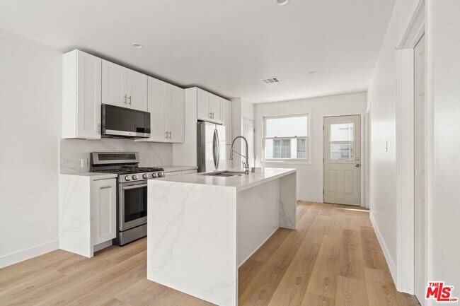 Foto del edificio - 820 3rd St