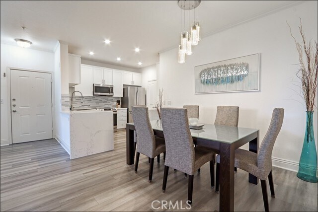 Foto del edificio - 22681 Oak Grove