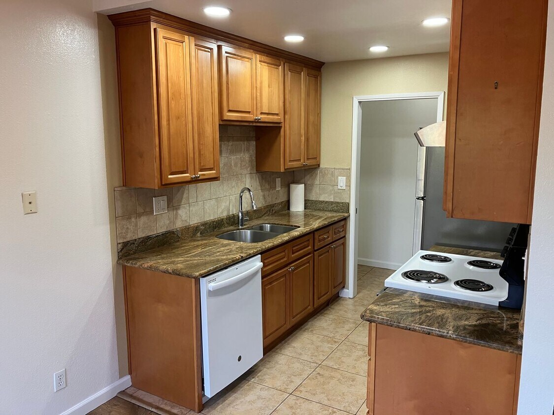 Foto principal - 2625 Keystone Ave