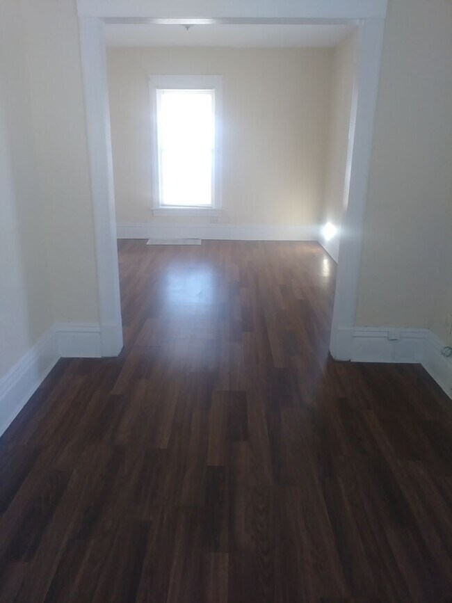 Foto del edificio - Home Available for Rent