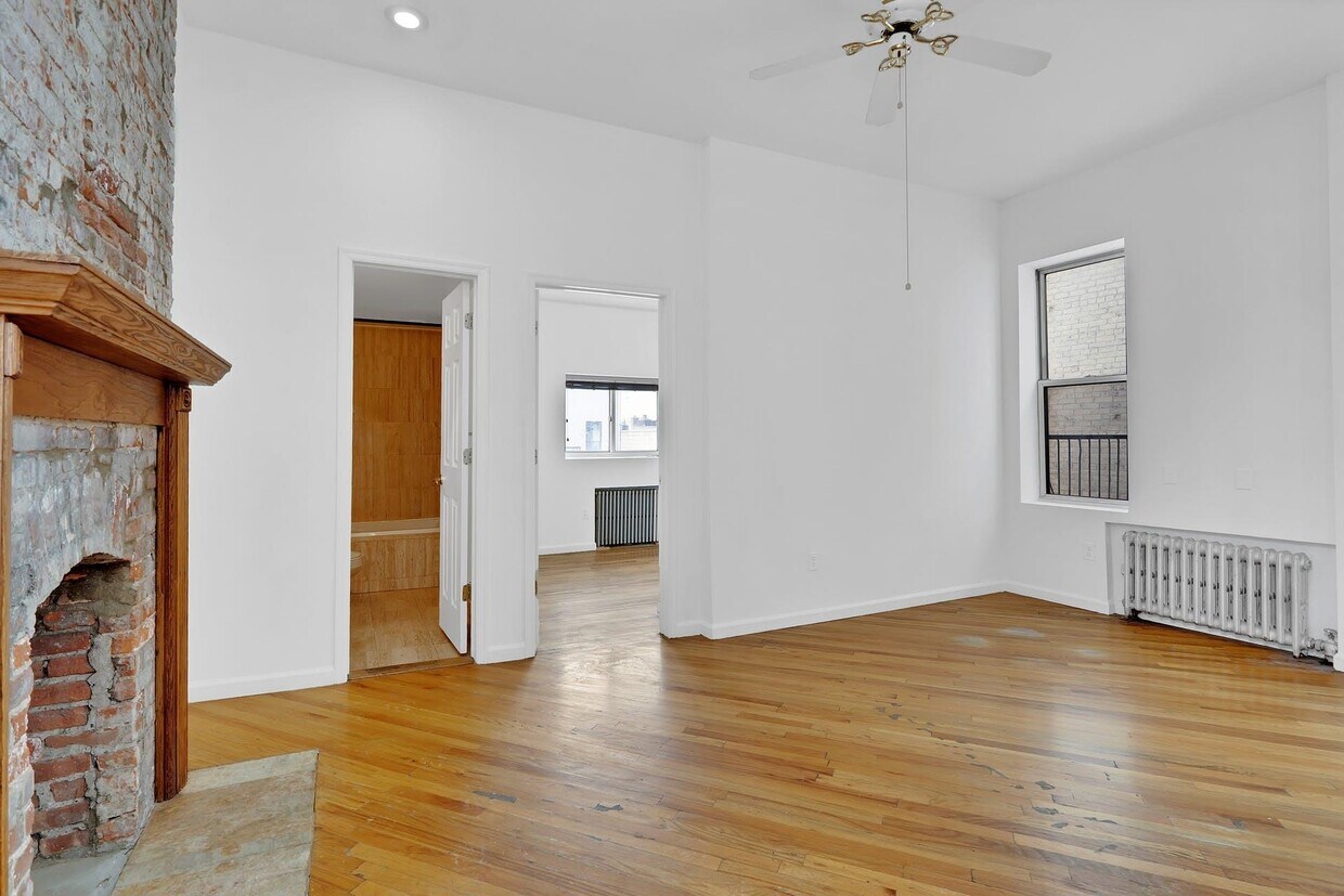 Primary Photo - 316 Hudson St