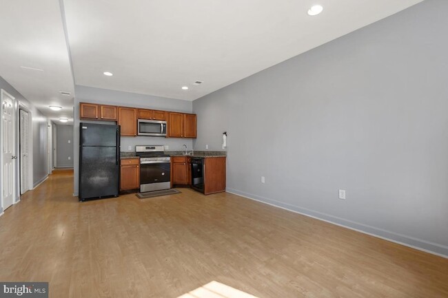 Foto del edificio - 1716 West Virginia Ave NE