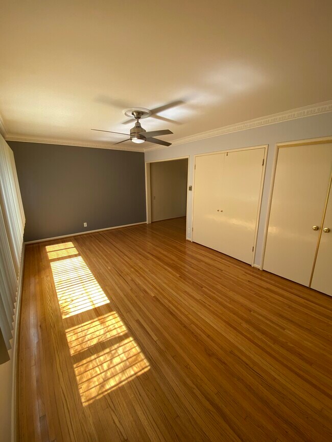 Foto del edificio - 1423 N Fairfax Ave