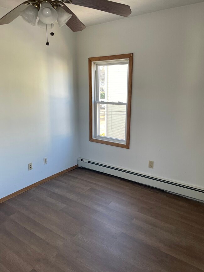 Building Photo - 404 Benefit Street, Unit 2