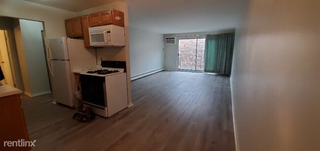 Building Photo - 1 br, 1 bath Condo - 8894 Knight Ave 405 U...