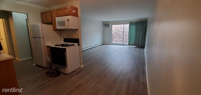 Foto del edificio - 1 br, 1 bath Condo - 8894 Knight Ave 405 U...