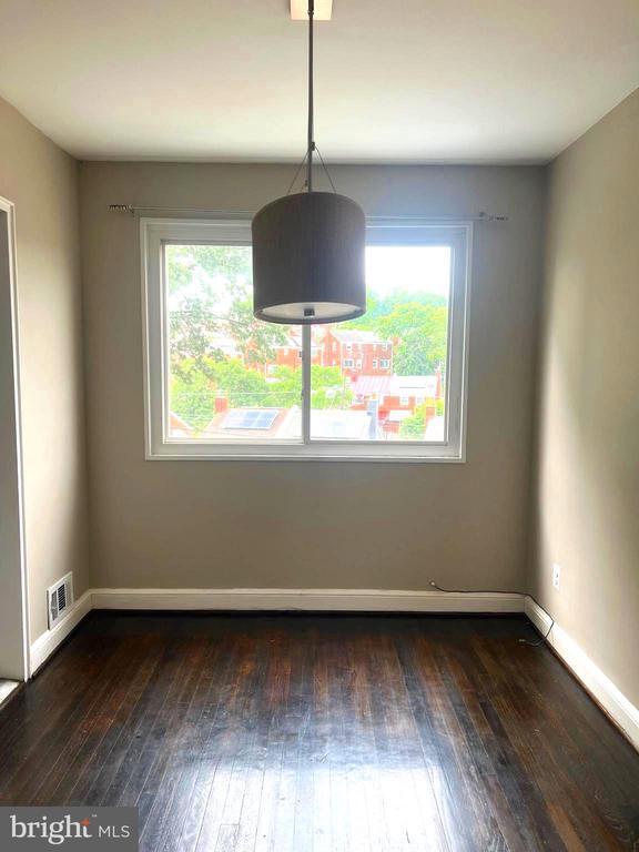 Foto del edificio - 737 Hilltop Terrace SE